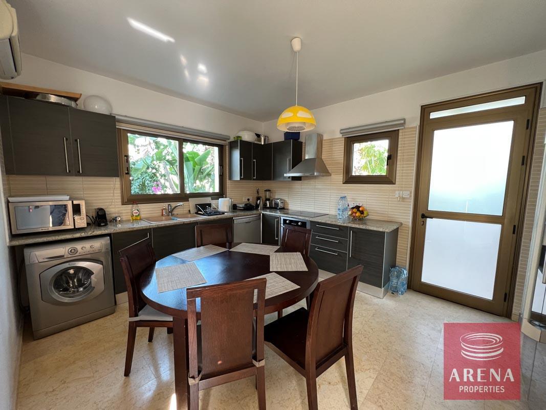 11-VILLA-IN-AYIA-THEKLA-7577-1