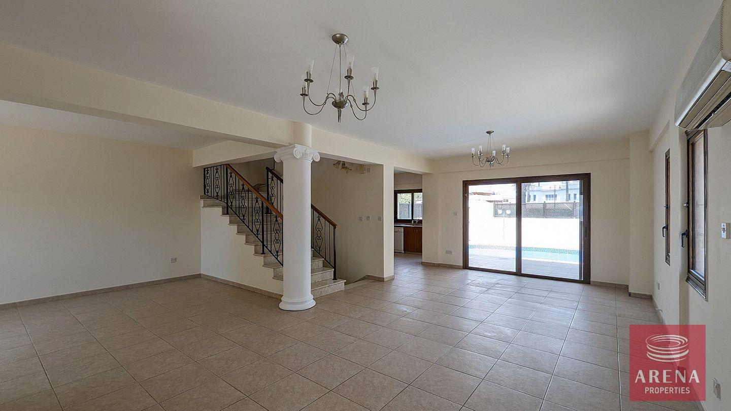 11-VILLA-IN-PYLA-6947