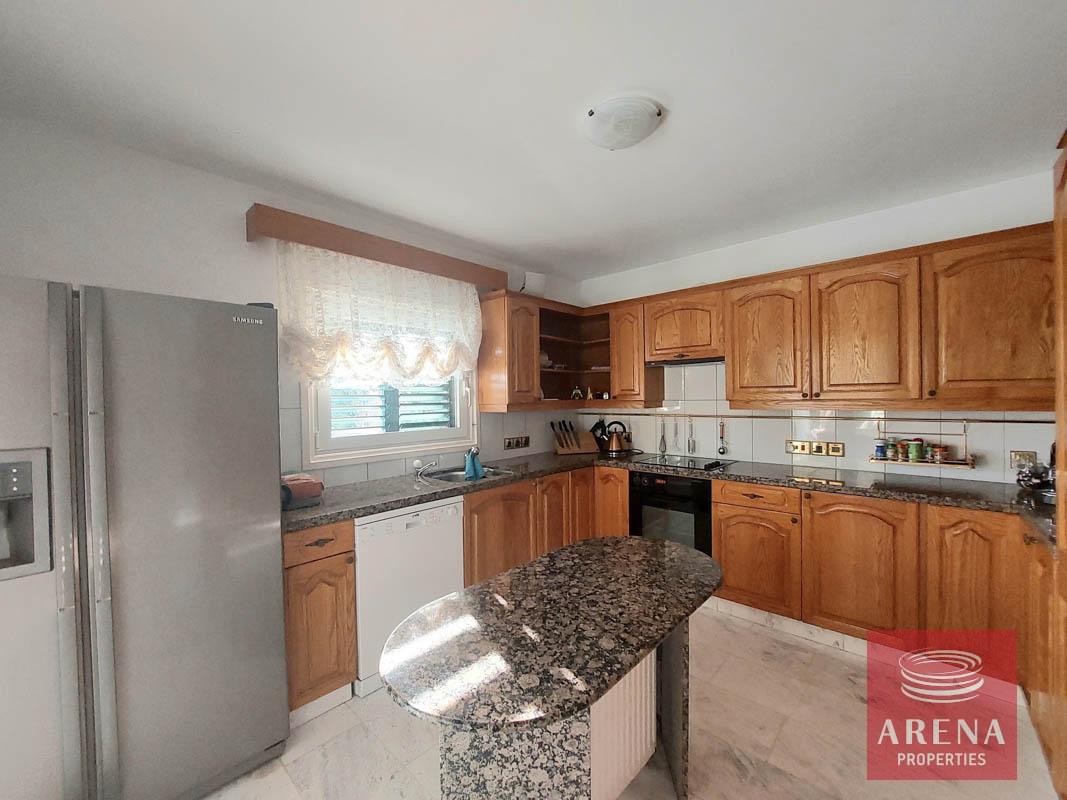 11-villa-in-ayia-triada-8108
