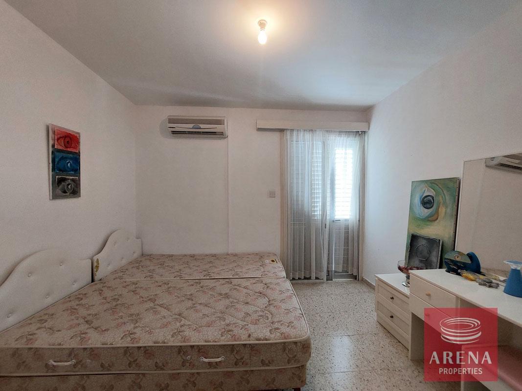 12-1-2-BED-TH-IN-kAPPARIS-7290-1