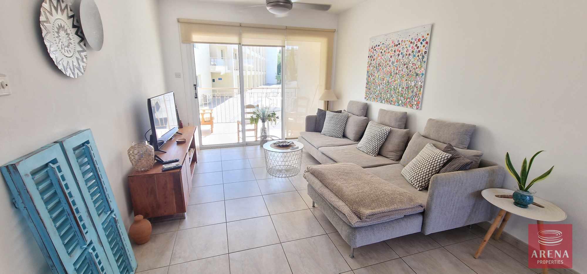 12-1-bed-apt-kapparis-7439