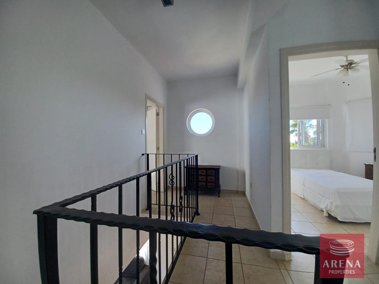 12-2-BED-VILLAIN-AYIA-THEKLA-6724-1