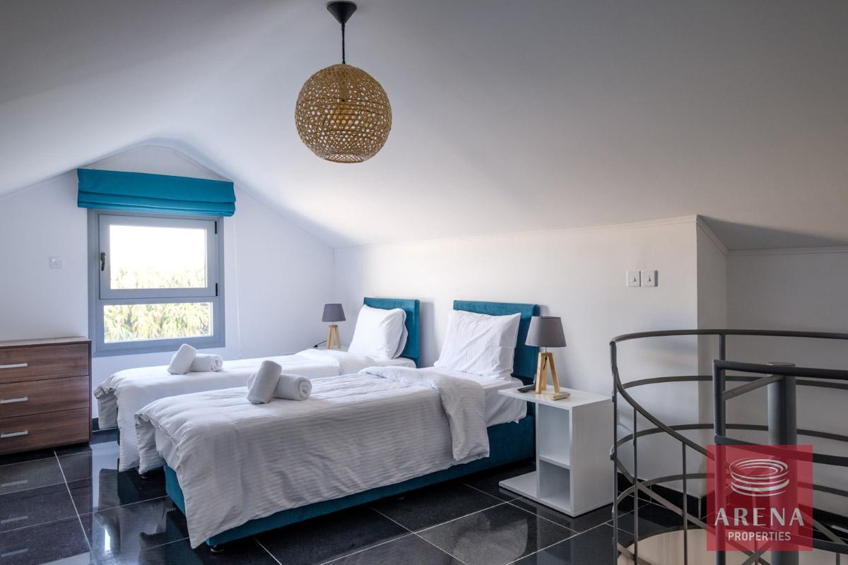 12-2-bed-villa-in-pervolia-5643-1