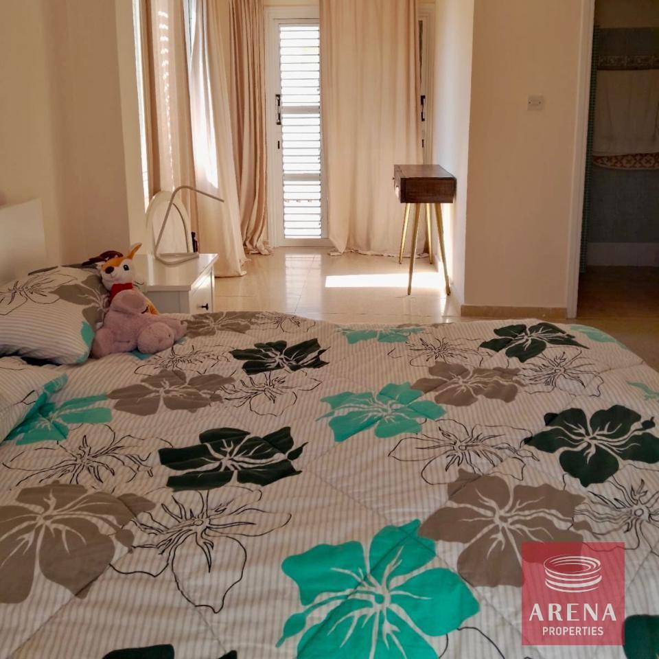 12-3-BED-VILLA-FOR-RENT-IN-PERVOLIA-9085