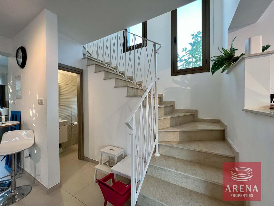 12-3-BED-VILLA-IN-AYIA-TRIADA-FOR-SALE-6582-1