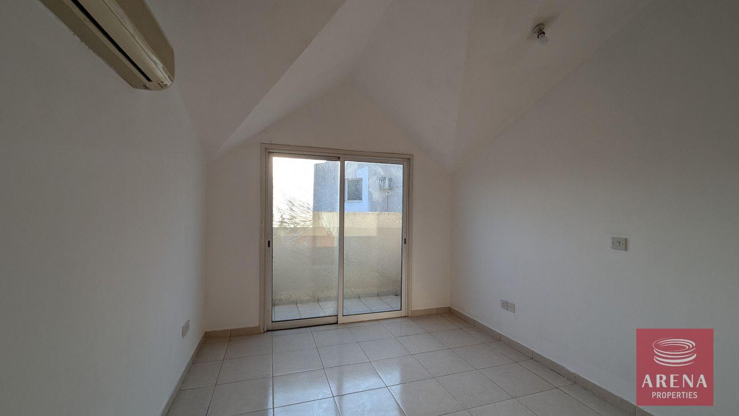 12-3-bed-apt-makenzy-8773