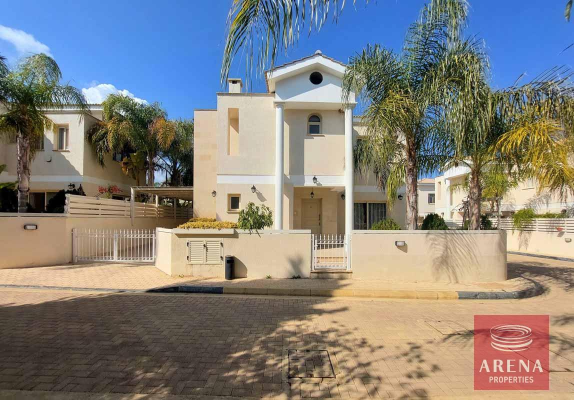 12-3-bed-villa-in-cape-greco-8104