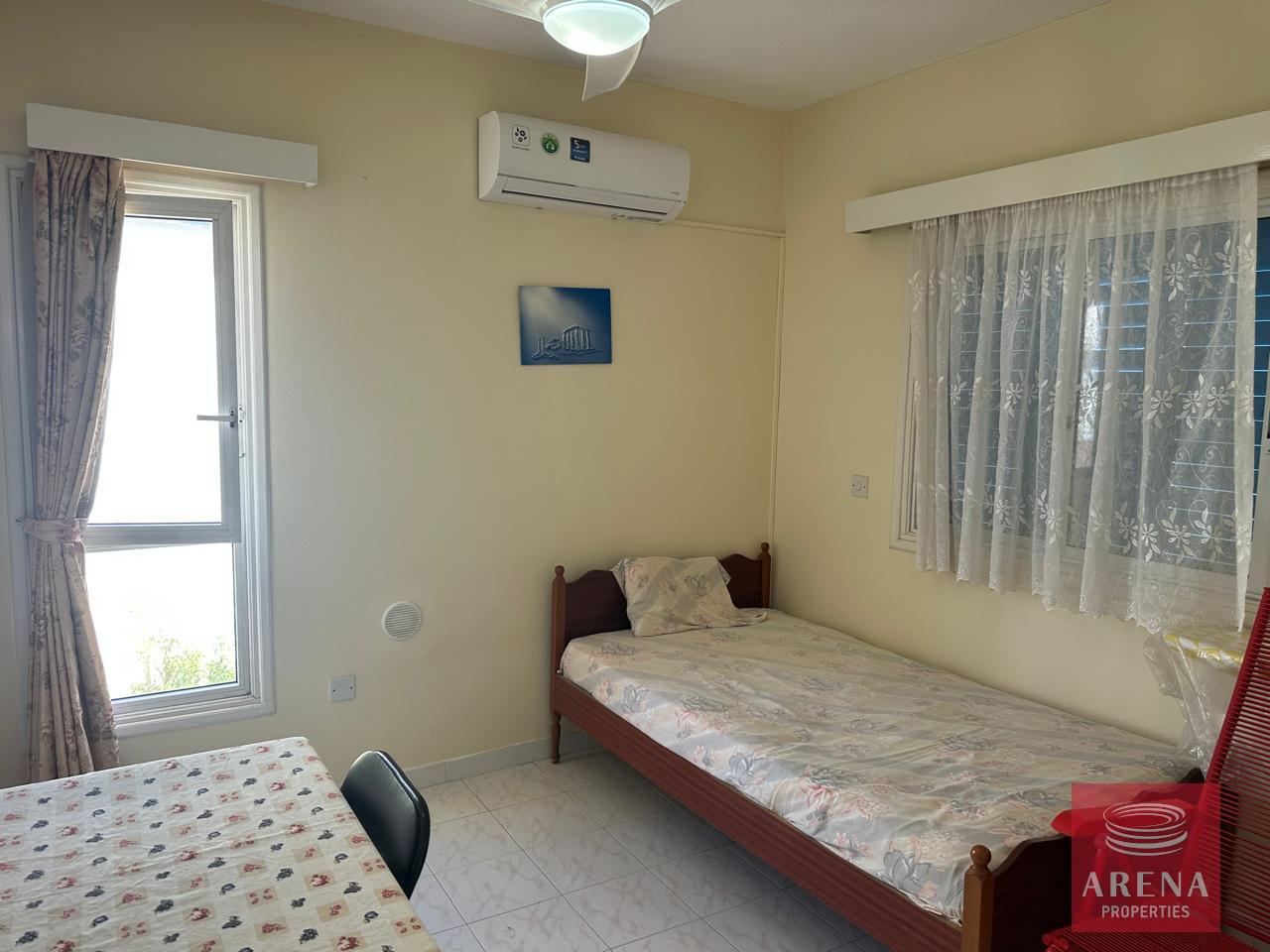 12-3-bed-villa-in-kapparis-for-rent-8432