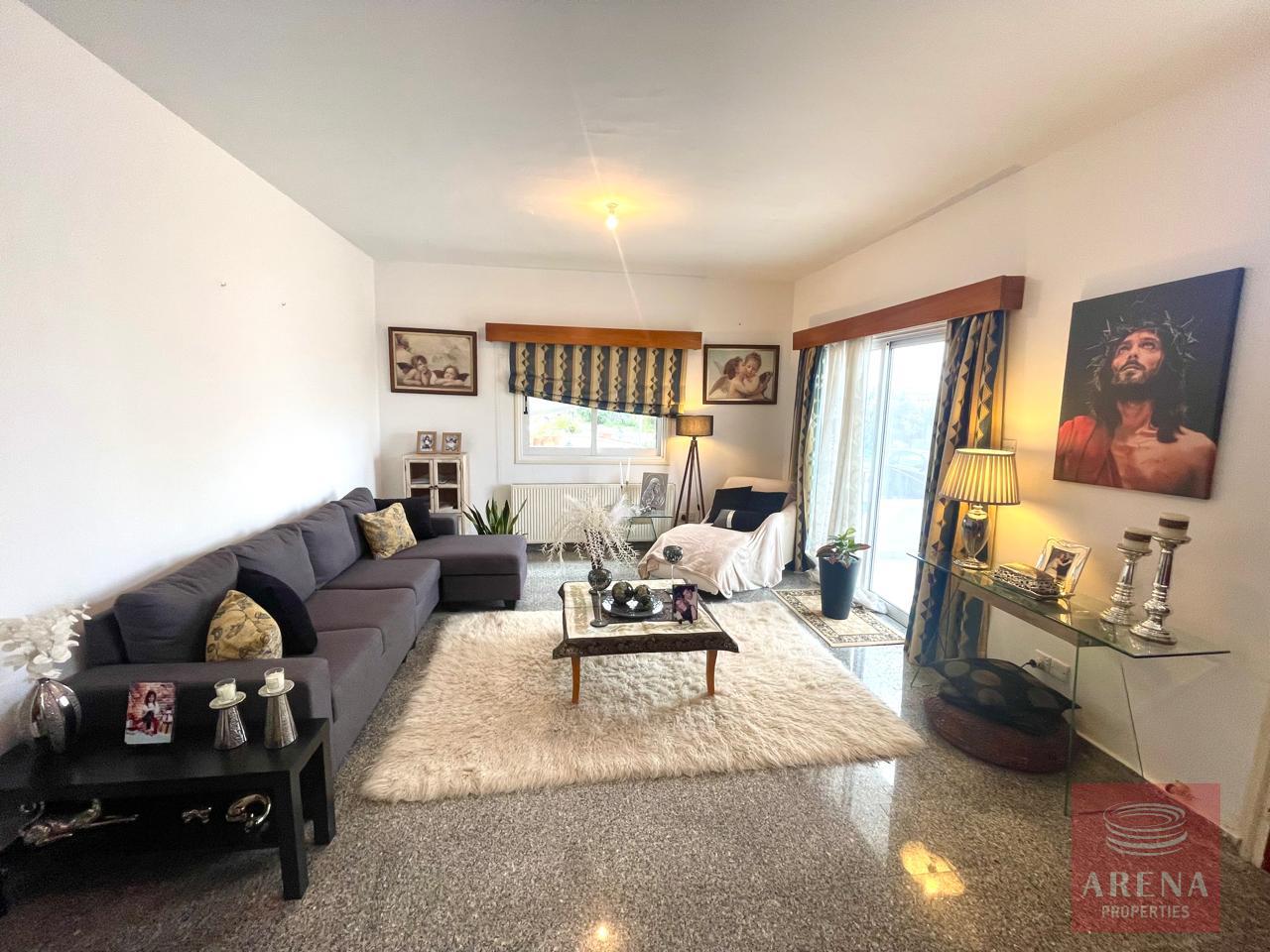 12-4-BED-VILLA-ARADIPPOU-9443