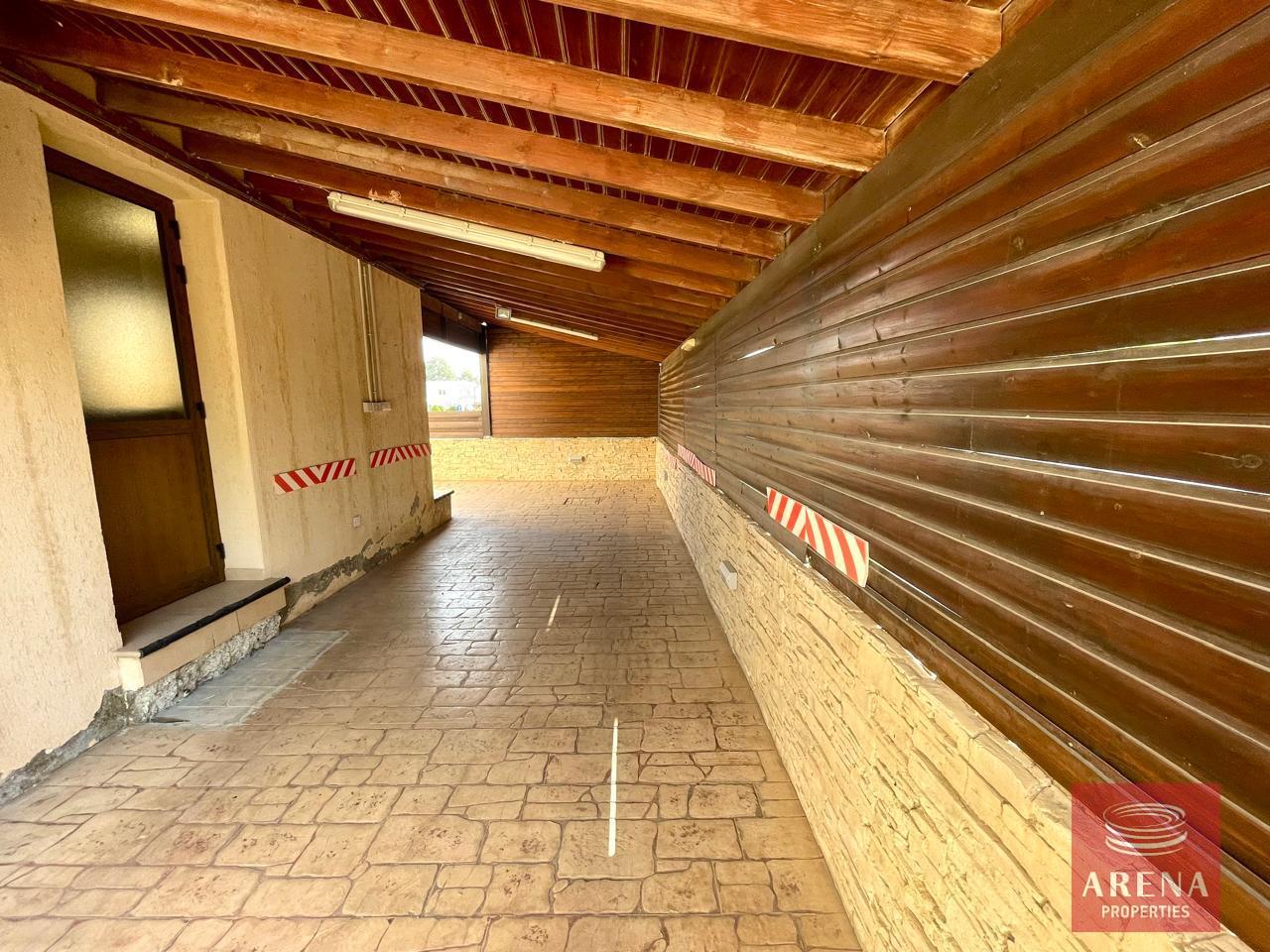 12-4-BED-VILLA-IN-KITI-8754