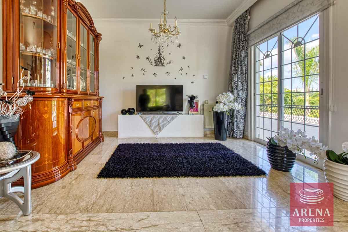 12-4-BED-VILLA-IN-PARALIMNI-6092-2