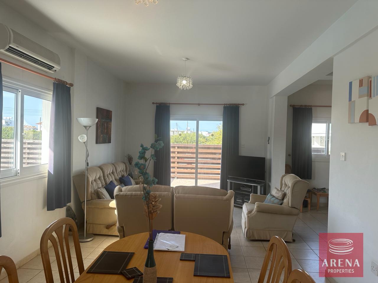 12-4-BED-VILLA-PARALIMNI-7979-1