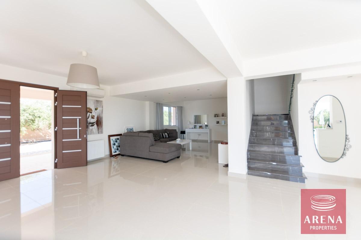 12-4-Bed-villa-in-Protaras-6036-1