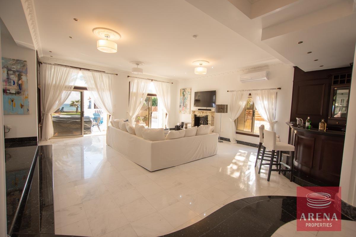 12-5-BED-VILLA-FOR-RENT-IN-PERVOLIA-5979-2