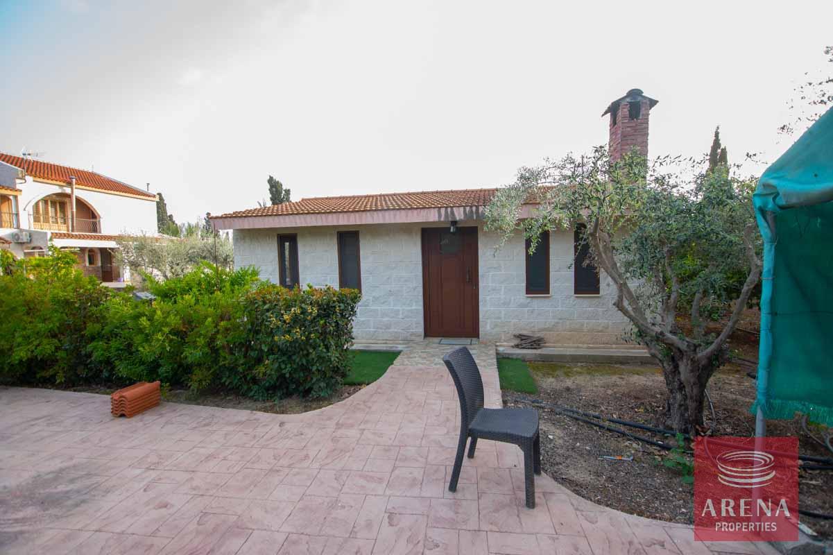 12-5-bed-villa-in-Pervolia-6045-1