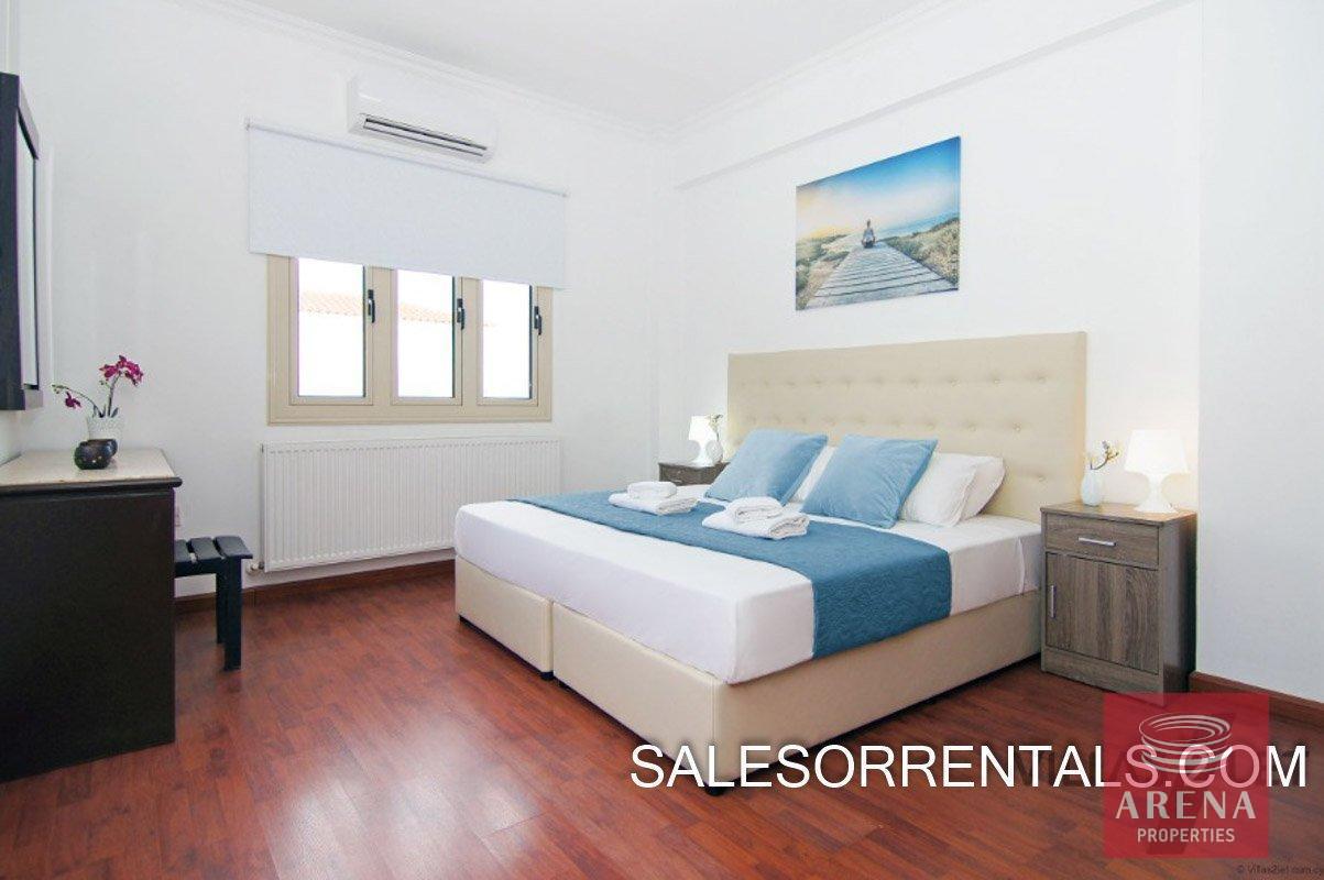 12-6-BED-villa-in-paralimni-5449