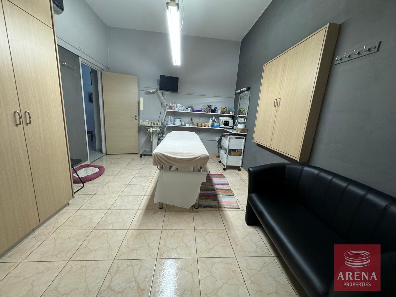 12-Builing-in-paralimni-8888