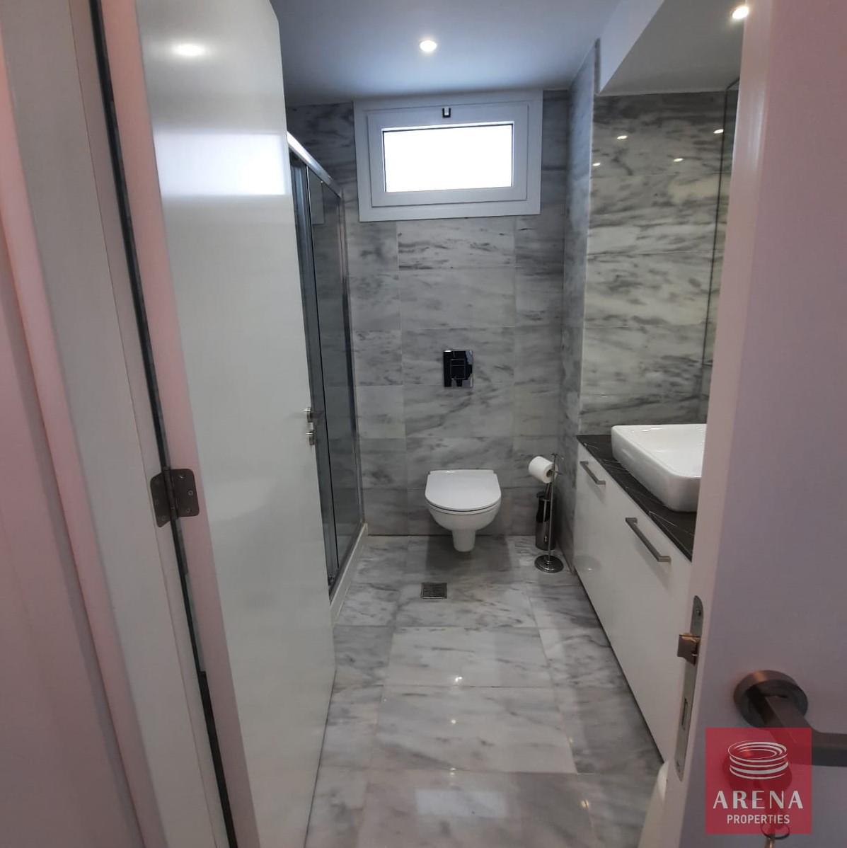 12-GF-APT-IN-MAKENZY-6127