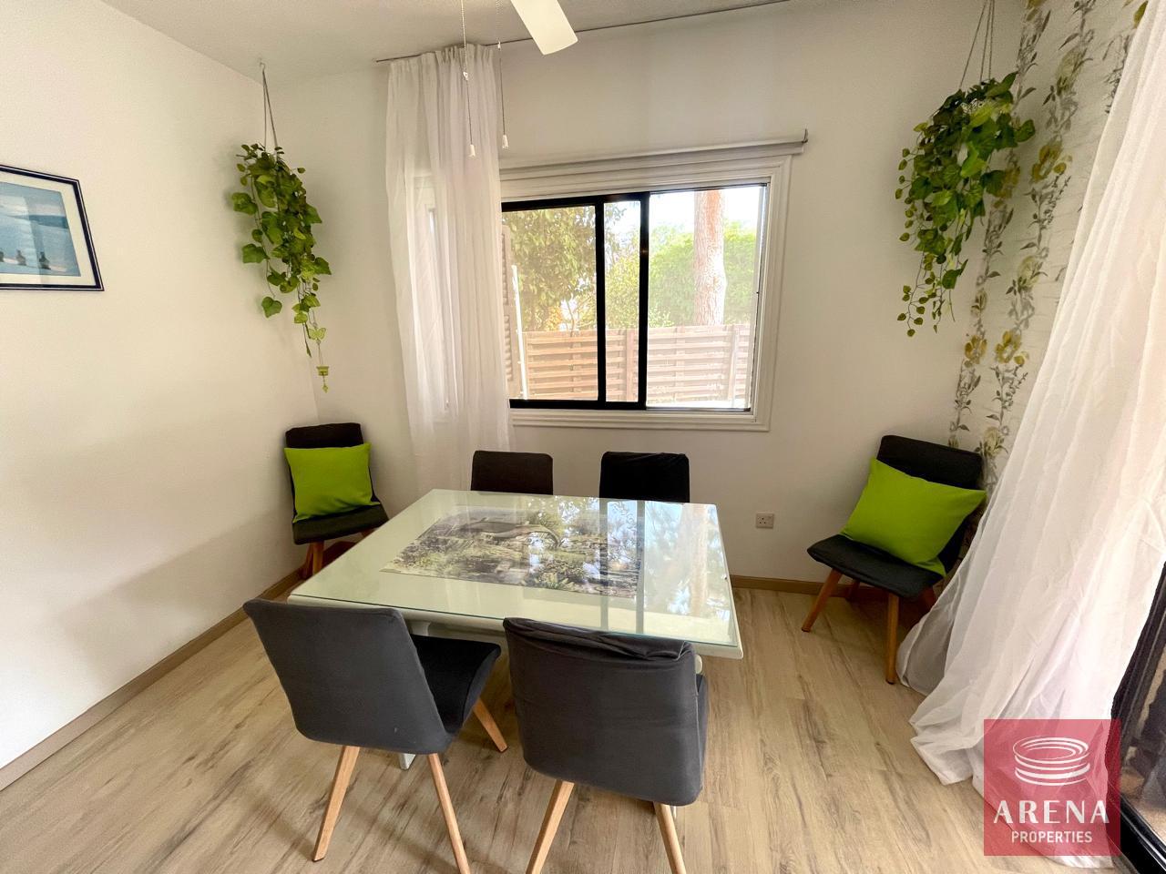 12-GF-APT-PROTARAS-9244