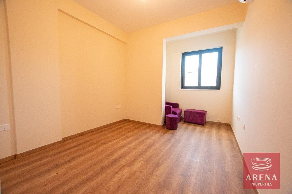 12-VILLA-FOR-RENT-LIVADIA-5473-3