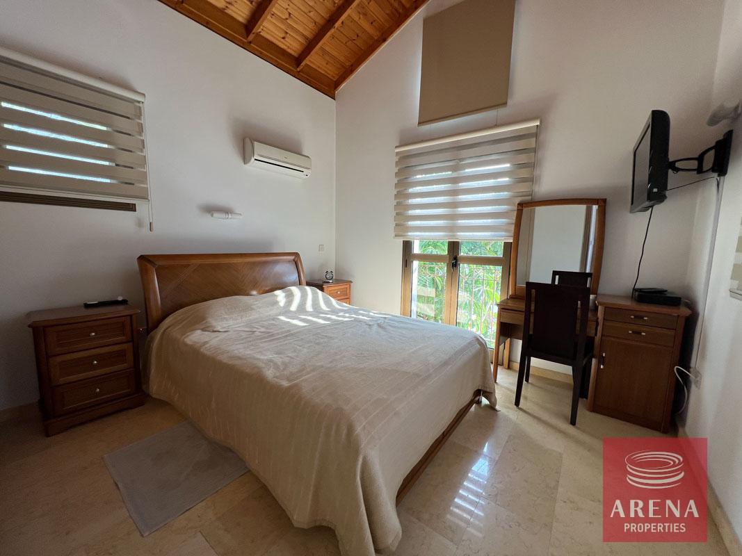 12-VILLA-IN-AYIA-THEKLA-7577-1