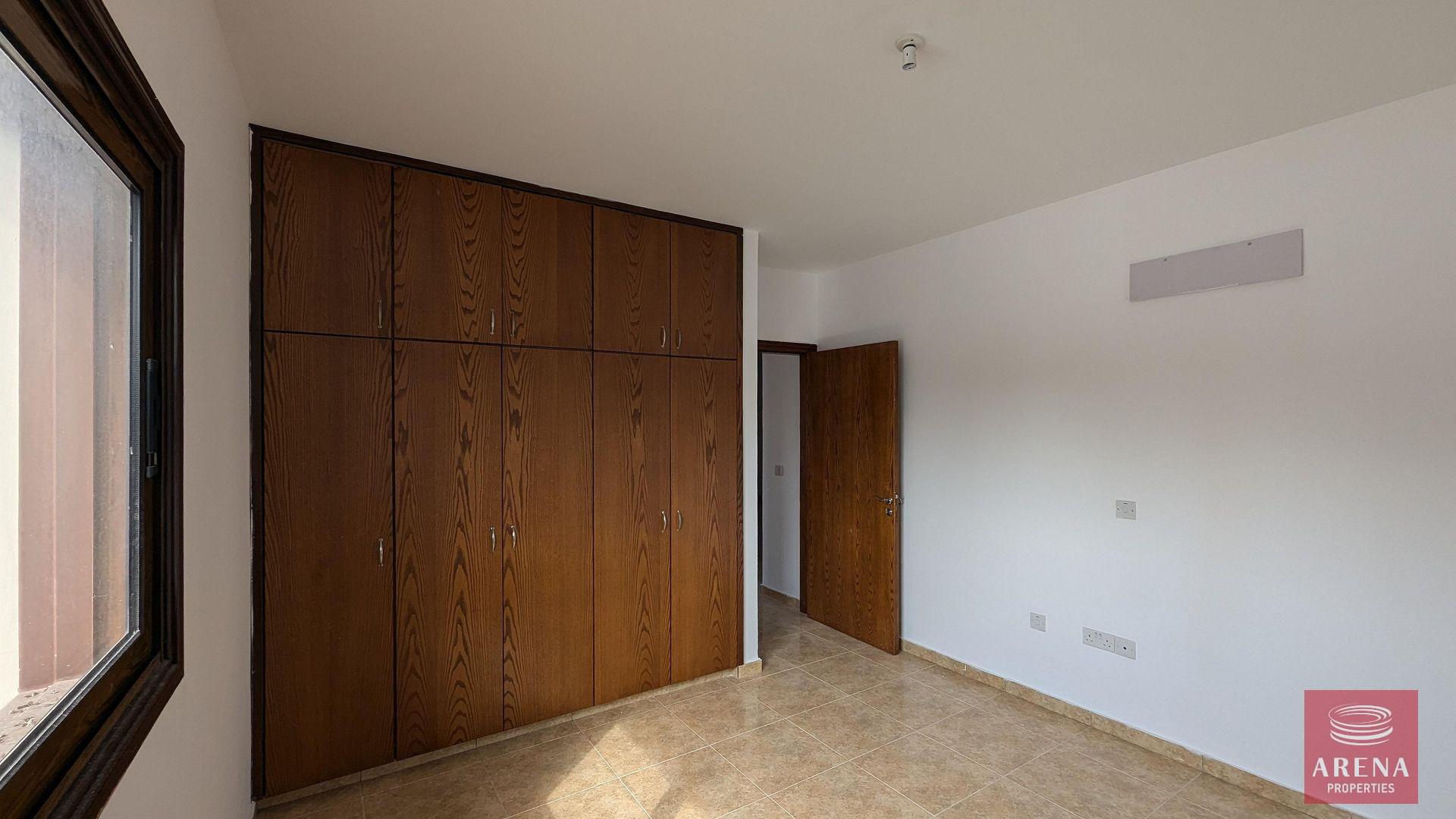 12-building-in-kiti-8884