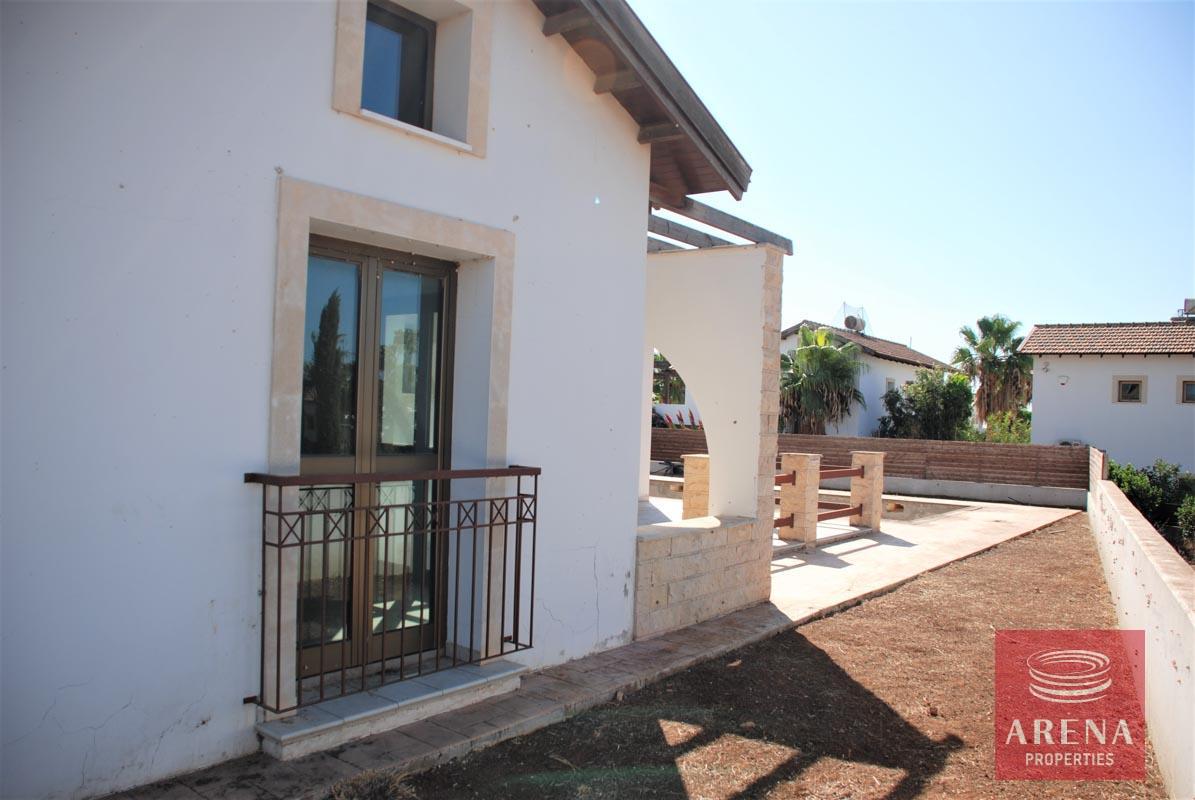 12-bungalow-in-ayia-thekla-5831