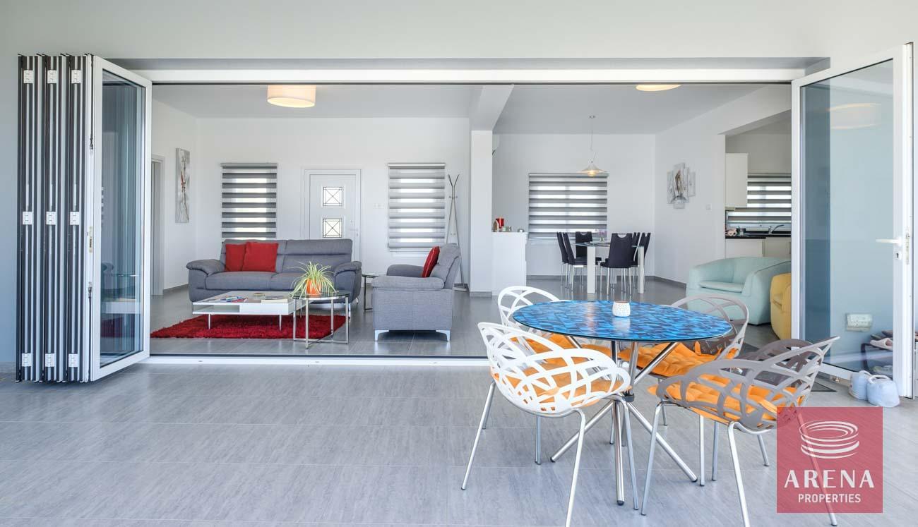 12-bungalow-vrysoulles-to-buy