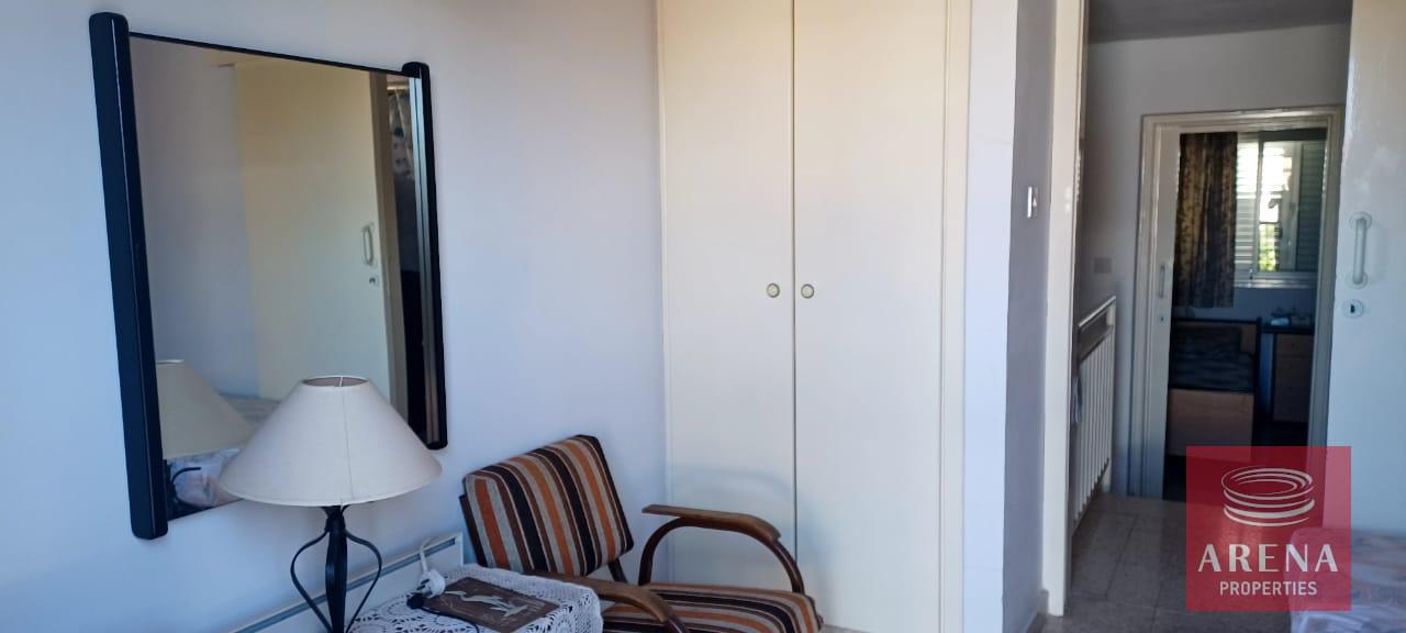 12-semi-det-villa-in-Pervolia-6061-1