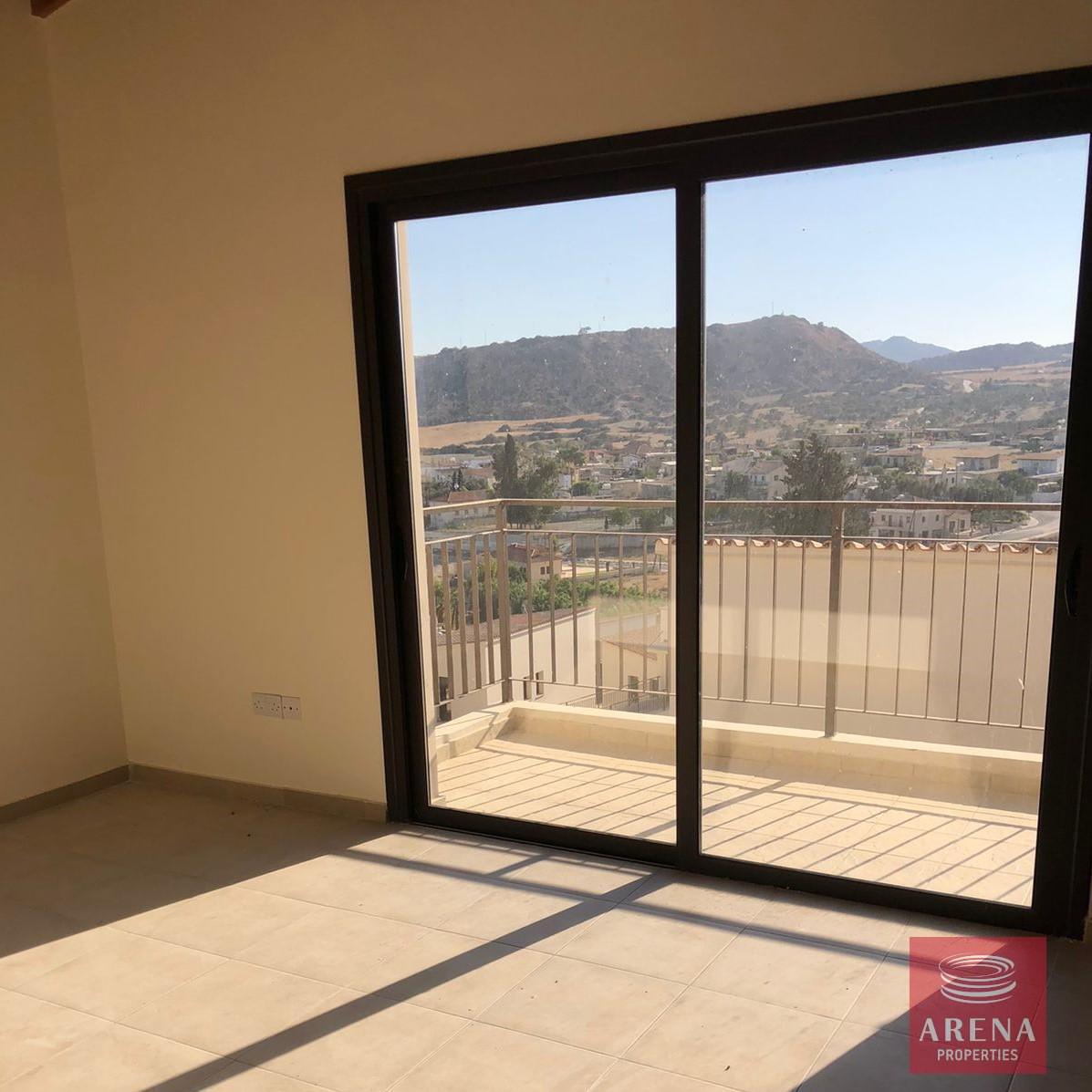 12-townhouse-in-Alaminos-6066-1