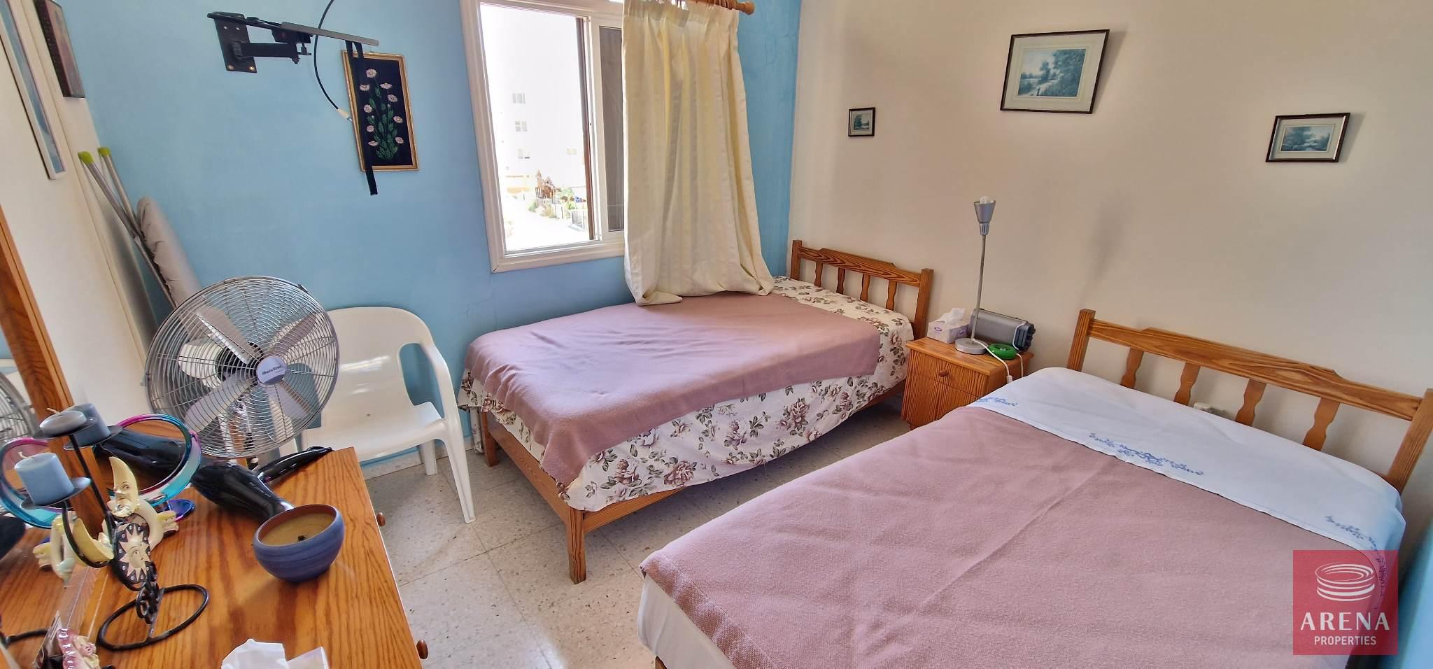 12-townhouse-in-Oroklini-7005