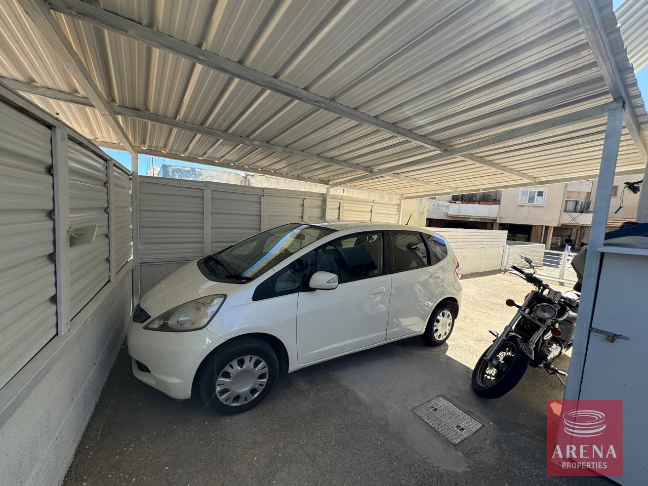 13-2-BED-APT-PARALIMNI-6217