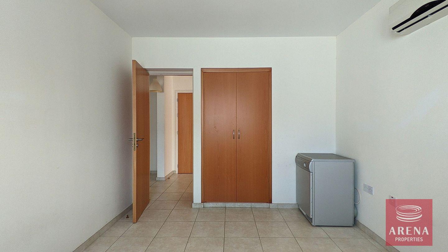 13-2-bed-apt-in-paralimni-7128