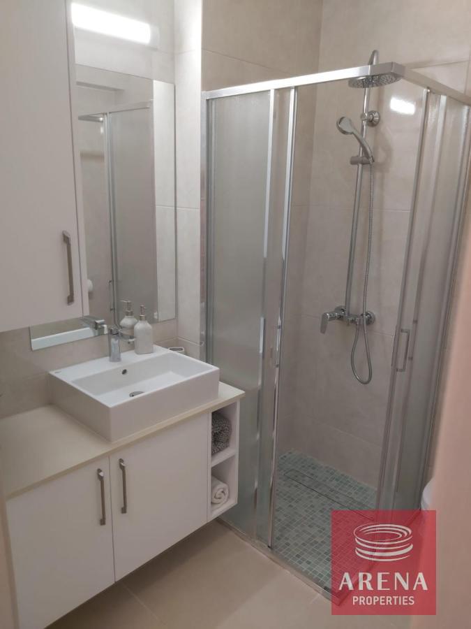 13-3-BED-APT-LARNACA-8759