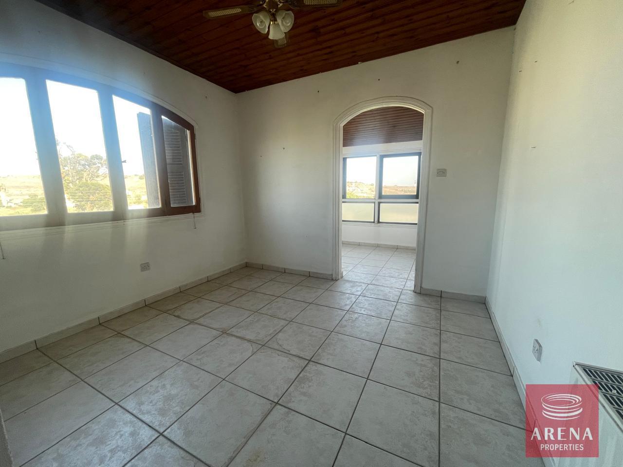 13-3-BED-HOUSE-ORMIDIA-8377