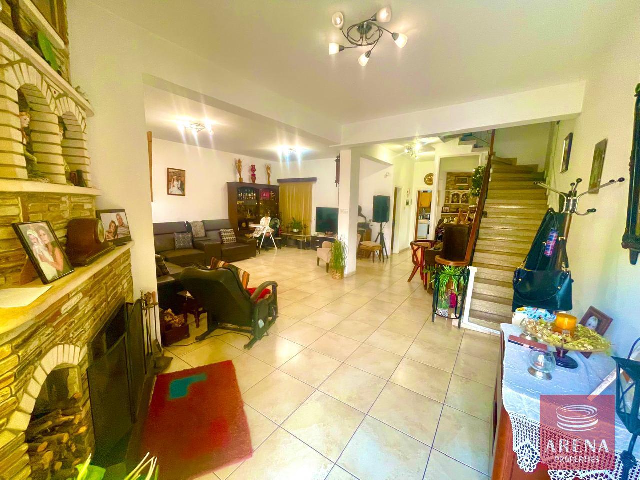 13-3-BED-TH-IN-SOTIROS-8141