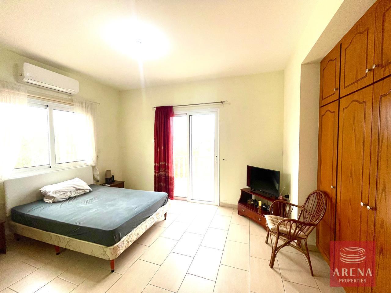 13-3-BED-VILLA-FRENAROS-8586