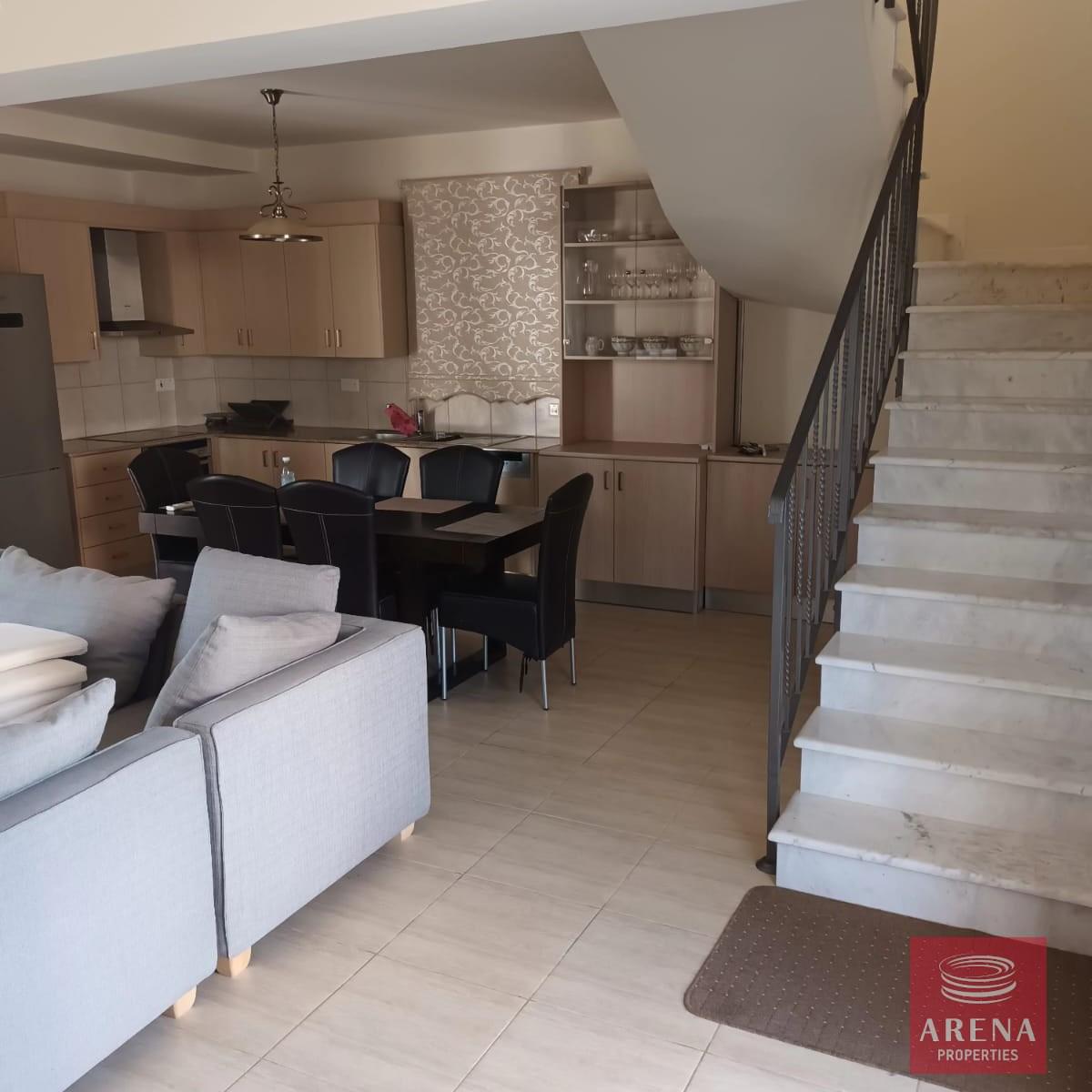 13-3-BED-VILLA-IN-PERVOLIA-8419