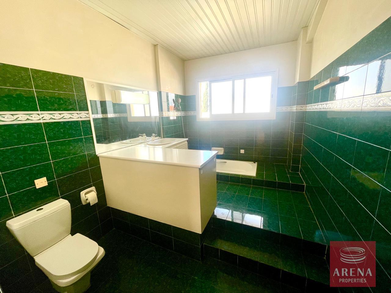 13-3-BED-VILLA-PERVOLIA-9097