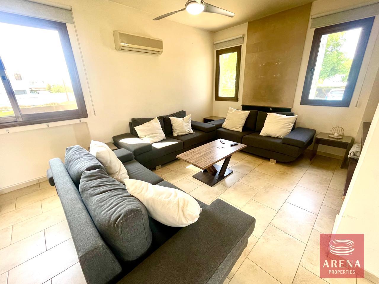 13-4-BED-VILLA-IN-KITI-8754