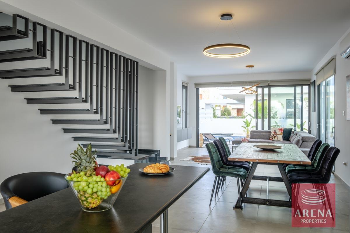 13-5-BED-VILLA-IN-DEKELIA-5641-1