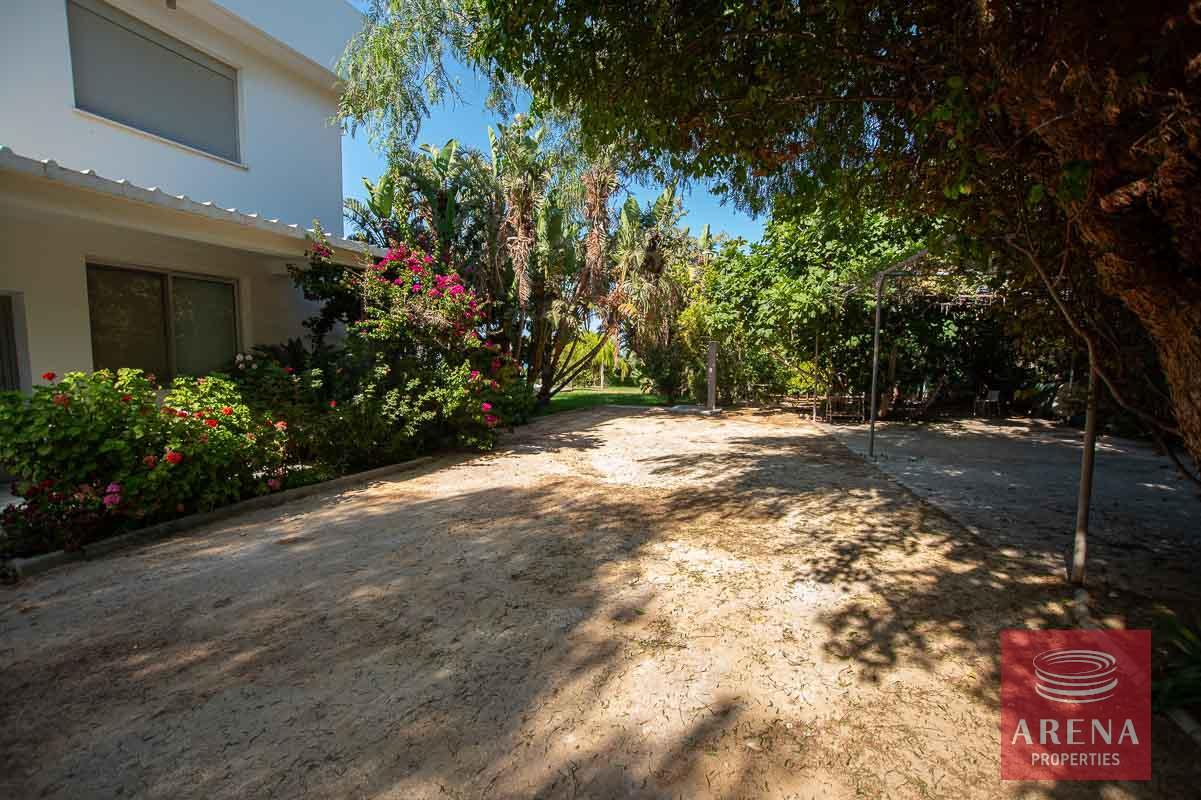 13-8-bed-villa-in-protaras-5703