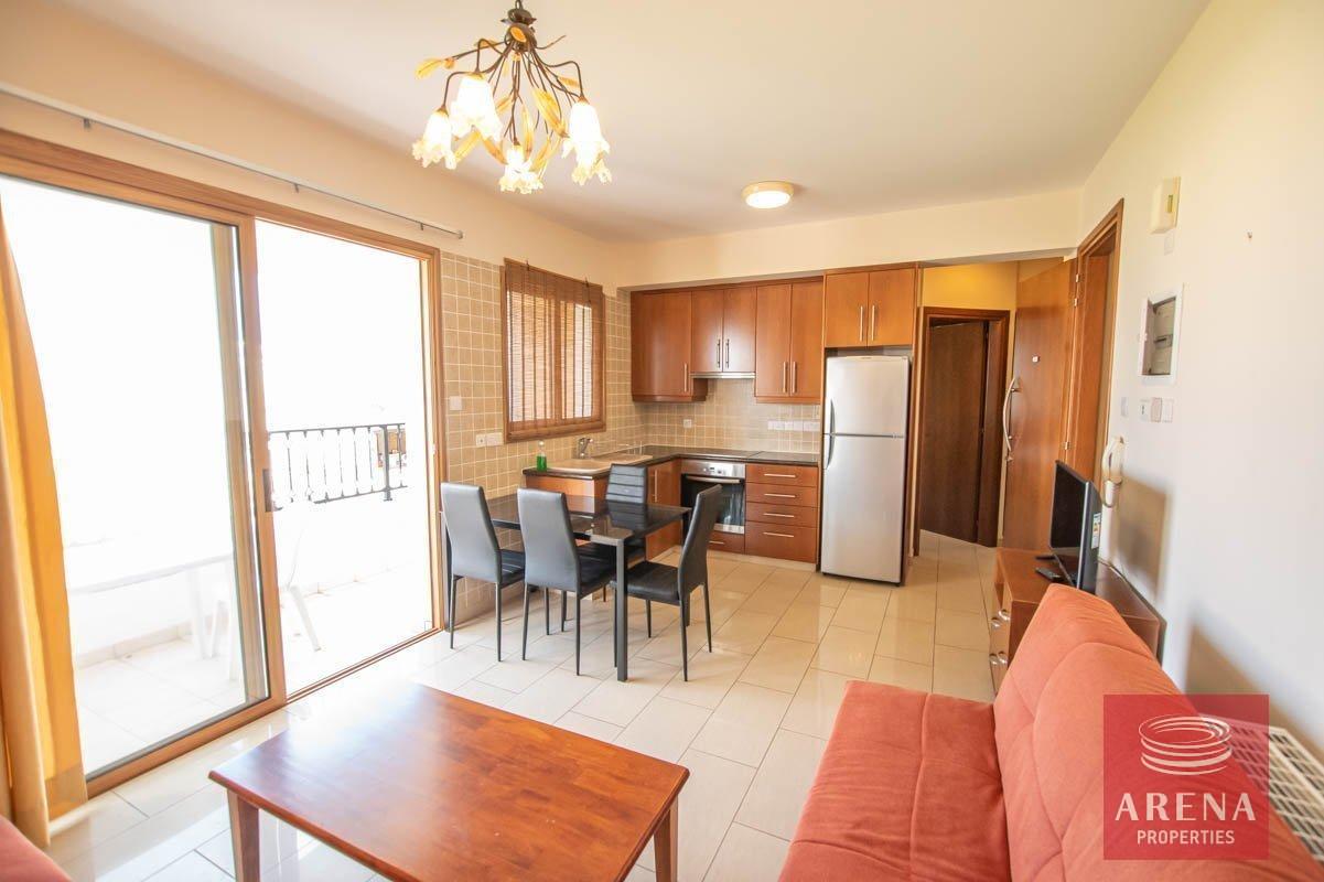 13-BUILDING-IN-DERYNIA-515-2