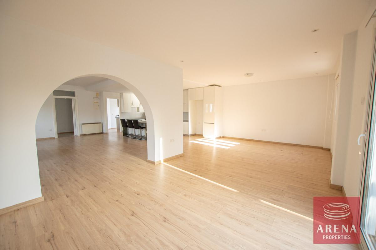 13-HOUSE-FOR-SALE-paralimni-4252-2