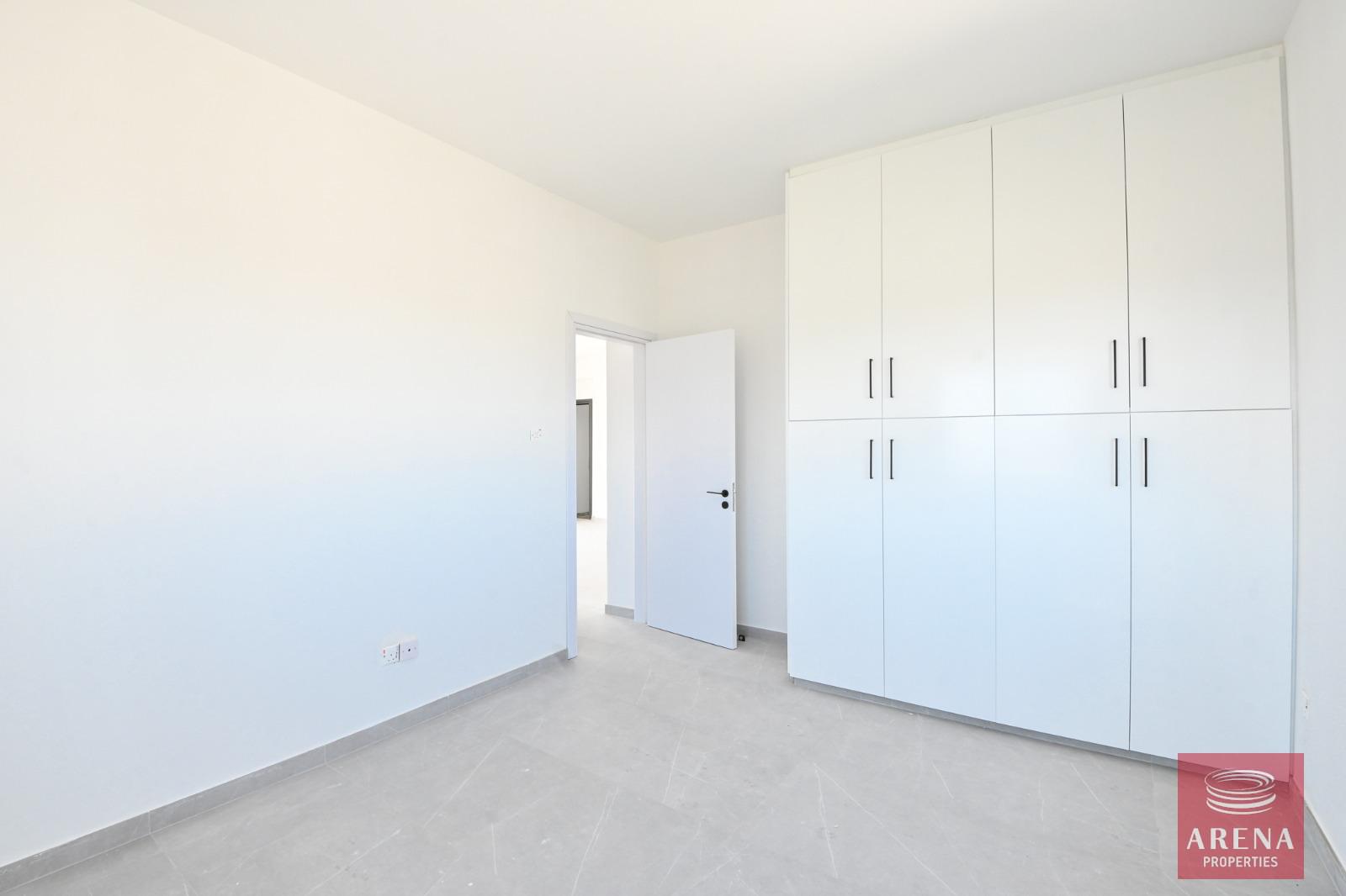 13-TOP-FLOOR-APT-LIVADIA-7983-1