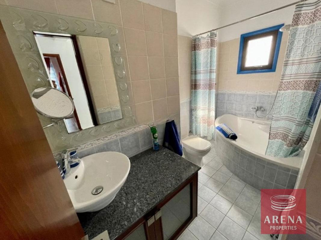 13-VILLA-IN-LIVADIA-7744