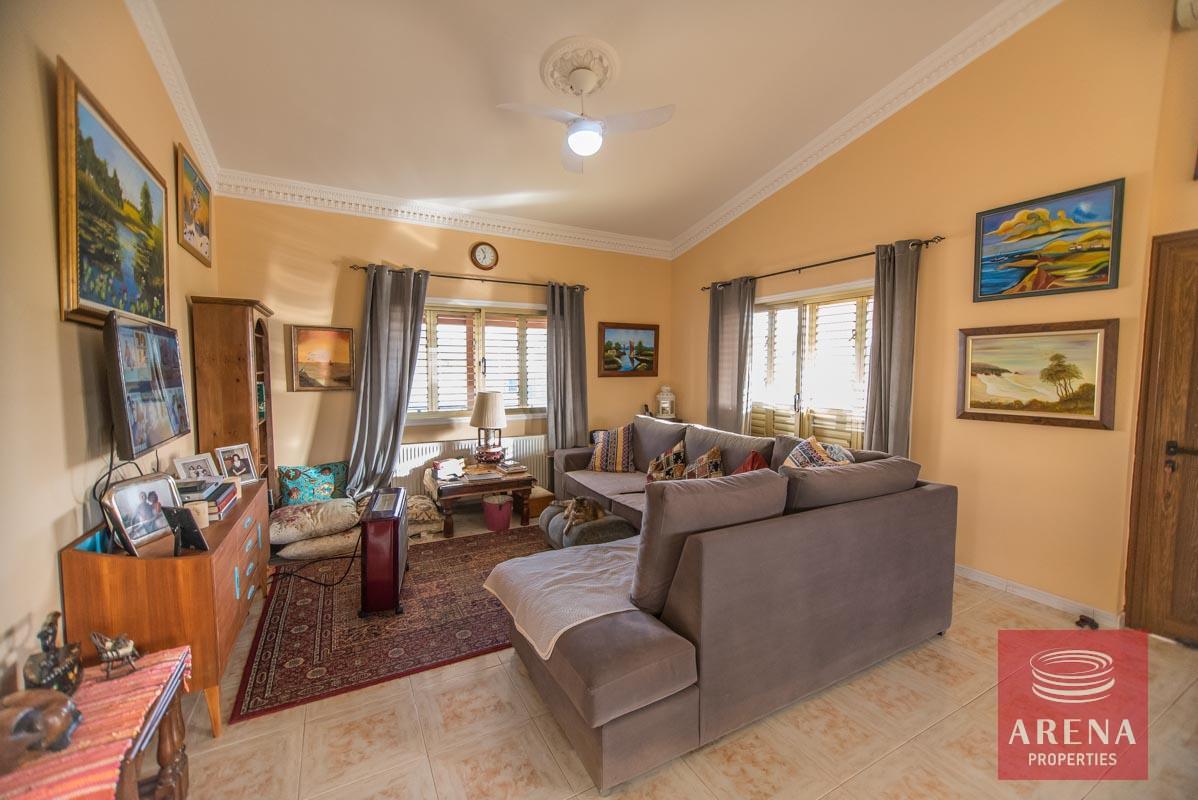 13-house-for-sale-in-achna-sittiing-area-1