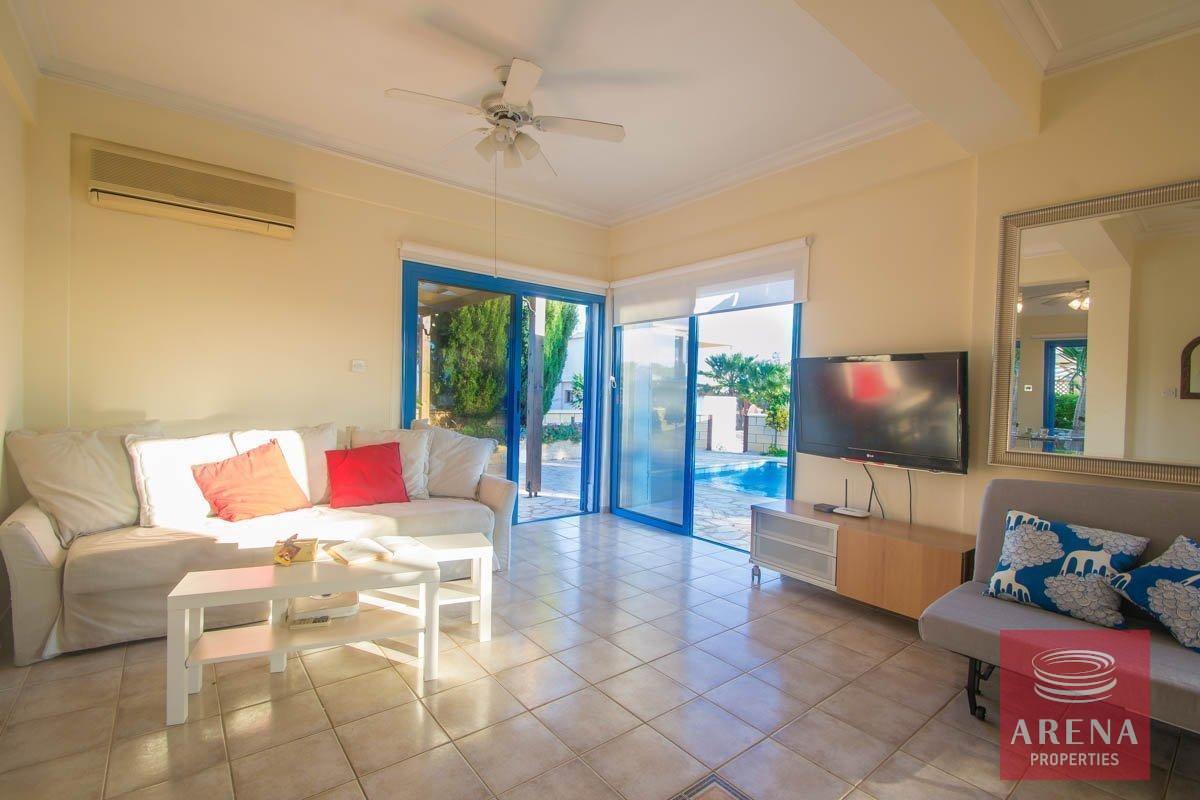 13-villa-in-ayia-thekla_0-1