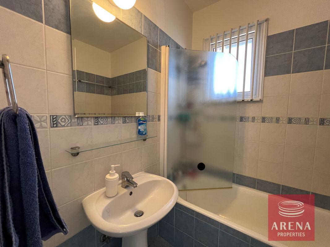 14-2-BED-APT-KAPPARIS-8197