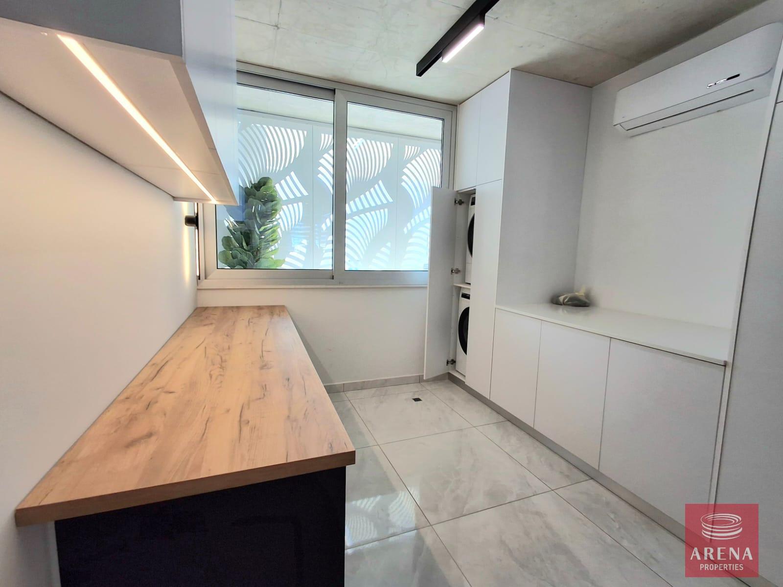 14-3-BED-PENTHOUSE-KAMARES-9082